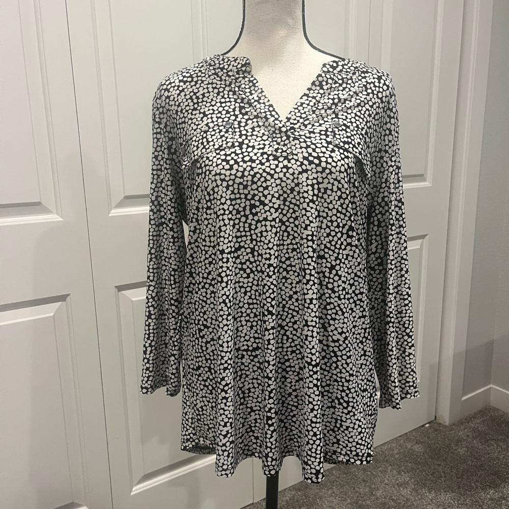 Jones New York Black and White Patterned Blouse